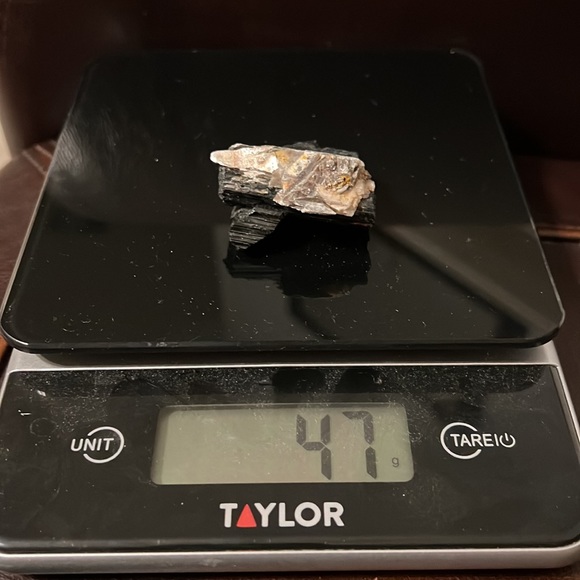 Black Tourmaline Golden Mica / Protection - Picture 8 of 8